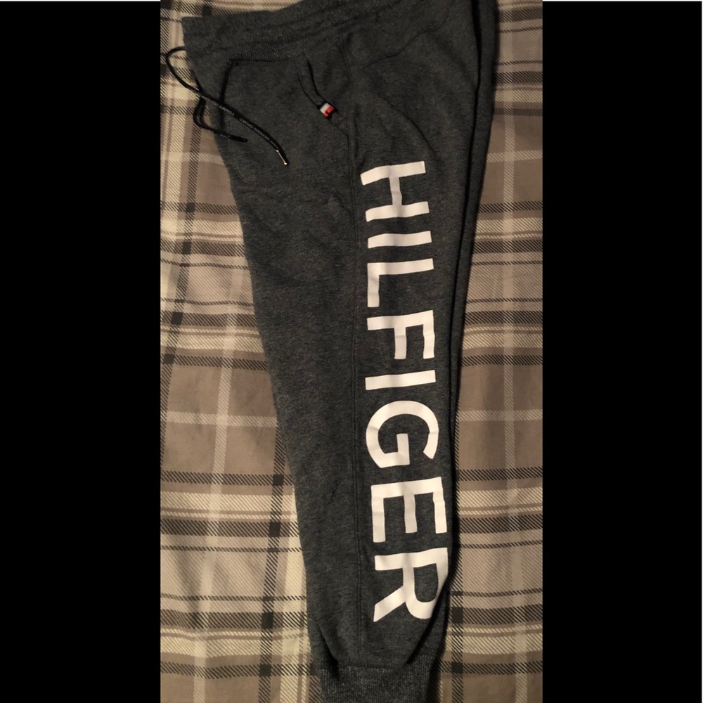 Tommy Hilfiger Cropped Joggers